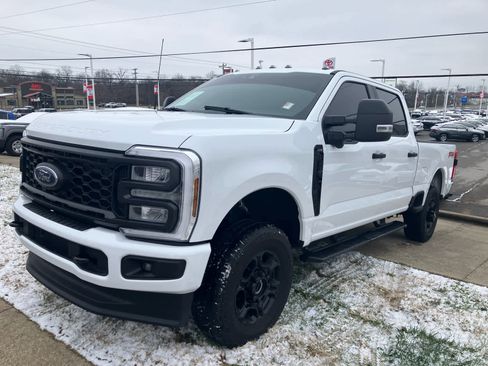 Used 2025 Ford F250 XL w/ STX Appearance Package image 3