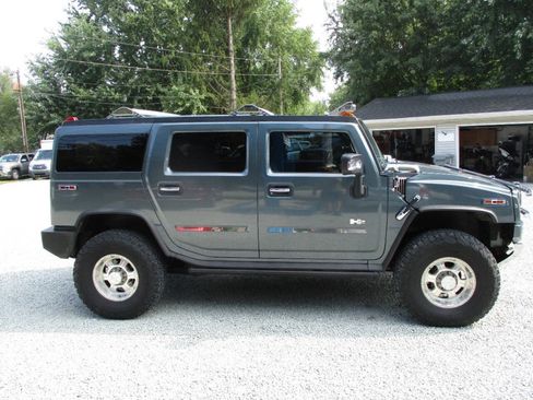 Used 2005 HUMMER H2 w/ Preferred Equipment Group AWD/4WD image 6