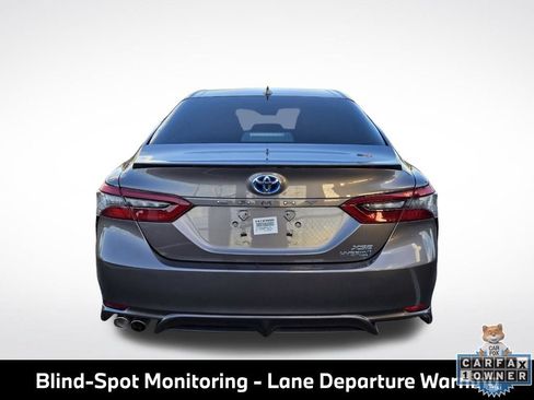 Used 2024 Toyota Camry XSE FWD image 6