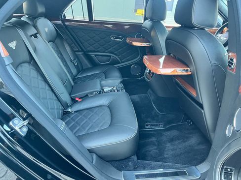 Used 2014 Bentley Mulsanne image 22
