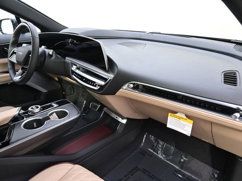 New 2026 Cadillac Lyriq V image 15