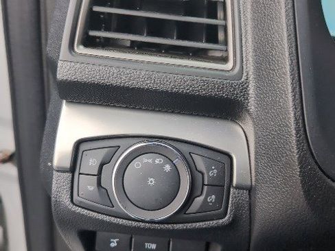 Used 2018 Ford Explorer XLT w/ Equipment Group 201A image 20