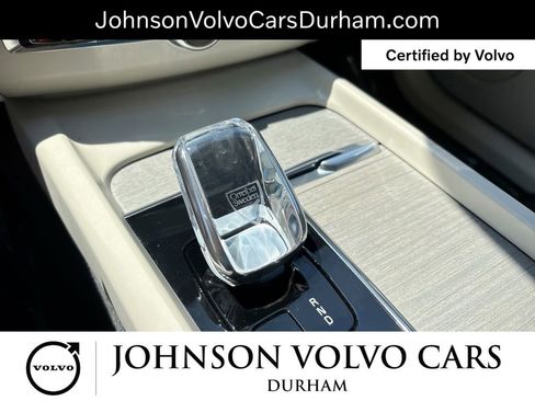 Used 2023 Volvo XC60 B5 Ultimate w/ Climate Package FWD image 24