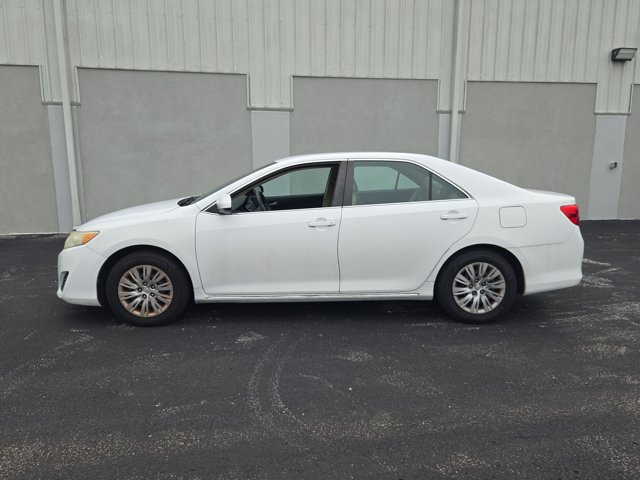 Used 2014 Toyota Camry LE FWD image 8
