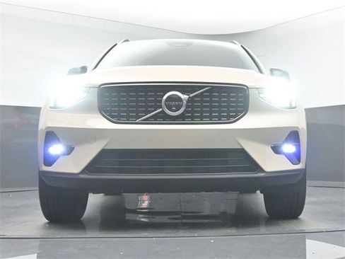 New 2026 Volvo XC40 B4 Plus w/ Protection Package Premier image 43