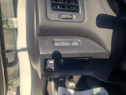 Used 2017 Nissan Altima 2.5 SR w/ Midnight Edition Package image 21