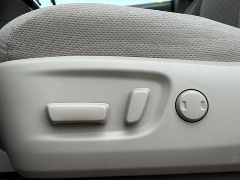 Used 2018 Toyota Sienna LE FWD image 11