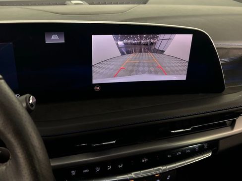 Used 2024 Cadillac XT4 Sport image 19