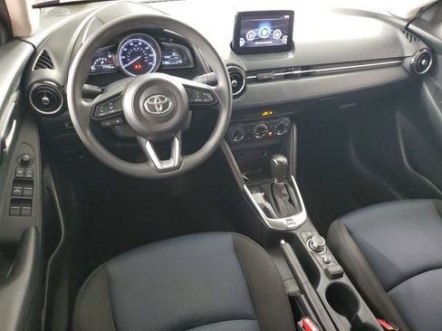 Used 2019 Toyota Yaris LE image 15