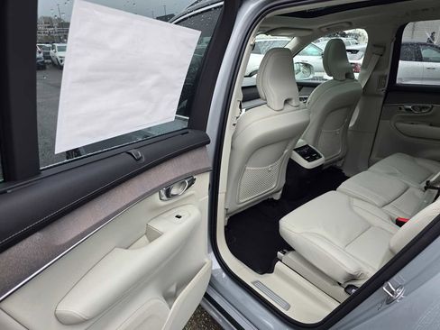 New 2026 Volvo XC90 B6 Ultra w/ Protection Package image 15