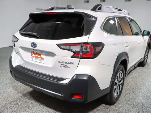Used 2023 Subaru Outback Premium image 7