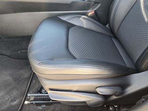 New 2026 Jeep Compass Latitude image 23