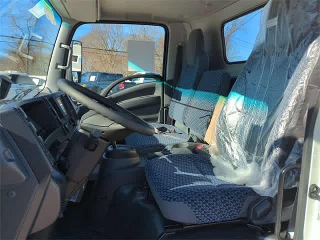 Used 2024 Chevrolet Low Cab Forward 4500 XD RWD image 16