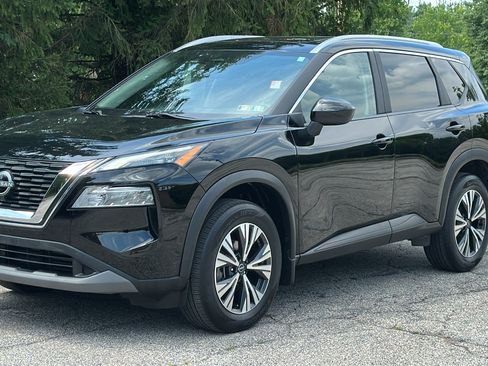 Certified 2023 Nissan Rogue SV w/ SV Premium B Package AWD/4WD image 2