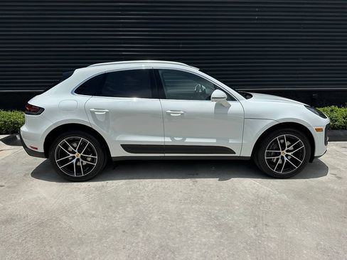 Used 2024 Porsche Macan AWD/4WD image 11