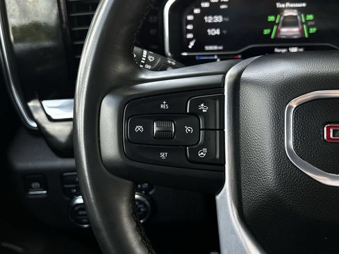 Used 2025 GMC Sierra 1500 SLT AWD/4WD image 15