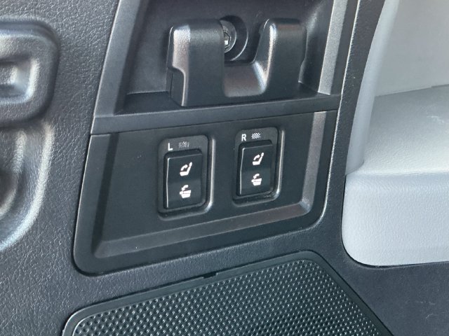 Used 2019 Toyota Sequoia Limited w/ Safety & Convenience Package AWD/4WD image 30