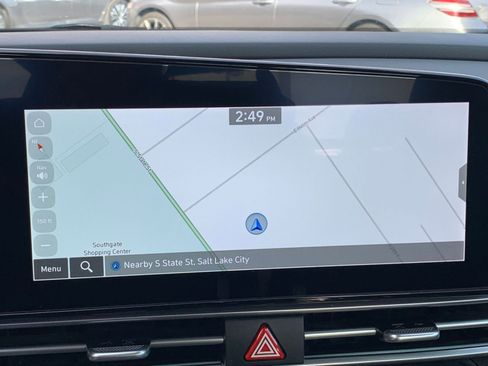 Used 2025 Hyundai Elantra SEL image 22