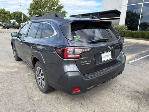 Used 2024 Subaru Outback Premium AWD/4WD image 7
