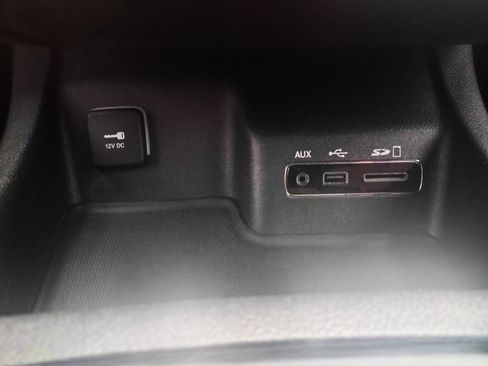 Used 2017 Dodge Durango R/T w/ Technology Group RWD image 32
