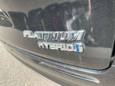 Used 2023 Toyota Sienna Platinum FWD image 33