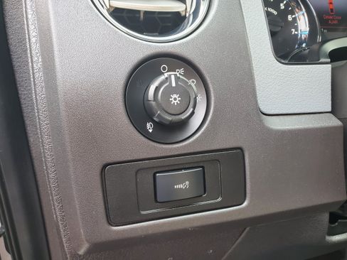 Used 2012 Ford F150 XLT w/ XLT Convenience Pkg AWD/4WD image 12