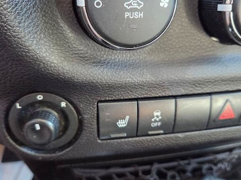 Used 2017 Jeep Wrangler Unlimited Sahara w/ Dual Top Group AWD/4WD image 22