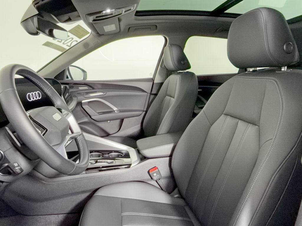 Certified 2025 Audi Q5 Premium Plus AWD/4WD image 5