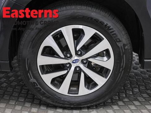 Used 2023 Subaru Outback Premium AWD/4WD image 30