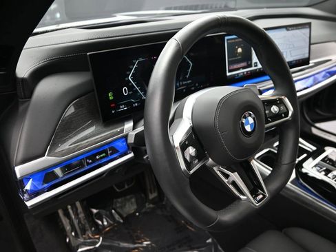 Used 2024 BMW 760i xDrive image 13