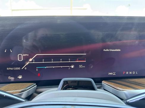 New 2026 Cadillac Escalade Platinum Luxury w/ LPO, Radiant Package AWD/4WD image 28