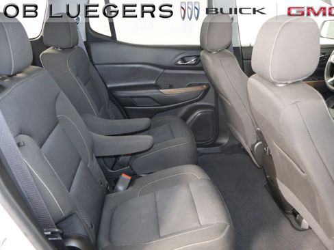 Certified 2023 GMC Acadia SLE w/ Driver Convenience Package image 17