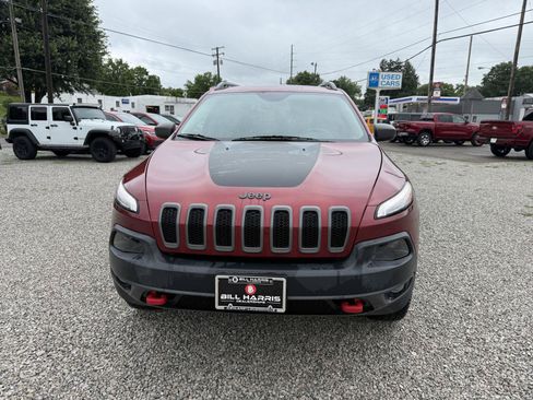 Used 2014 Jeep Cherokee Trailhawk w/ Leather Interior Group AWD/4WD image 2