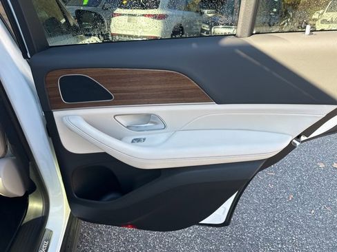 Used 2025 Mercedes-Benz GLE 450 GLE 450 image 17