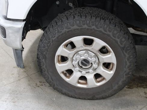 Used 2024 Ford F250 XLT image 37
