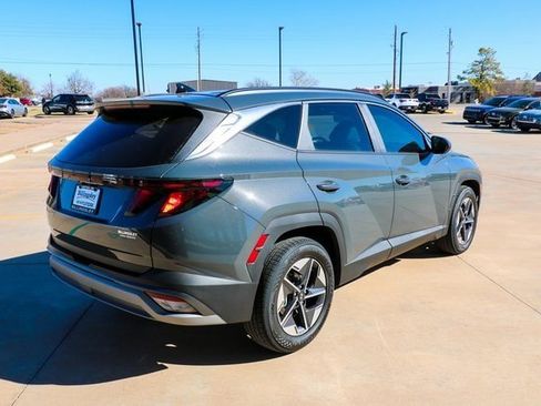 New 2025 Hyundai Tucson SEL image 5