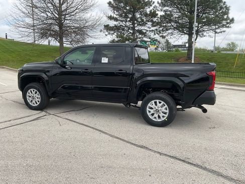 New 2026 Toyota Tacoma SR AWD/4WD image 4