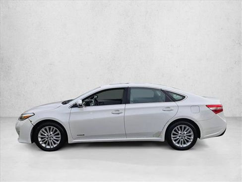 Used 2015 Toyota Avalon XLE Touring FWD image 9