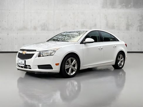 Used 2013 Chevrolet Cruze LT image 3