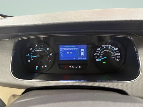 Used 2015 Ford Taurus SE FWD image 29