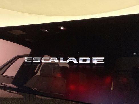 Used 2025 Cadillac Escalade V w/ LPO, ONYX Package AWD/4WD image 40