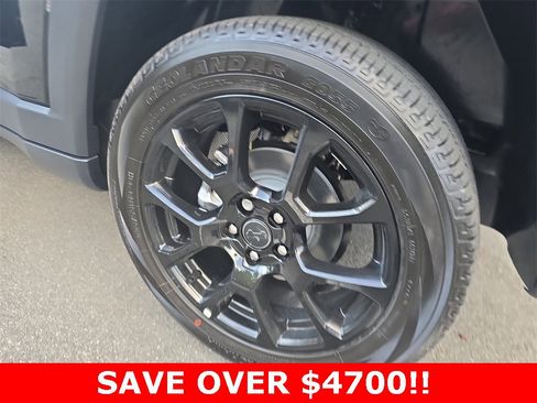 New 2025 Jeep Compass Latitude w/ Sun & Sound Group image 34