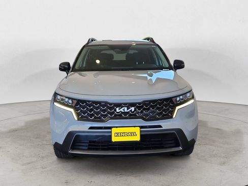 Used 2023 Kia Sorento AWD image 2