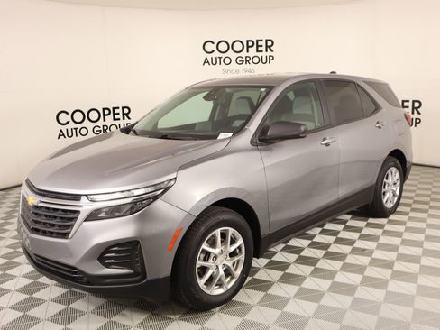 Used 2024 Chevrolet Equinox LS w/ LS Convenience Package image 9