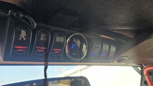 Used 2013 Jeep Wrangler Unlimited Sahara AWD/4WD image 20