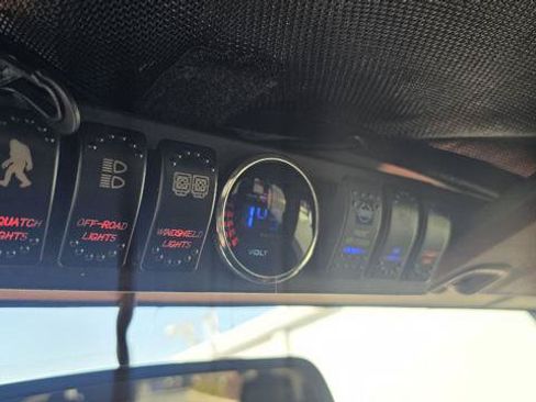 Used 2013 Jeep Wrangler Unlimited Sahara AWD/4WD image 20
