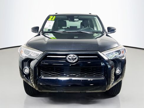 Used 2021 Toyota 4Runner SR5 Premium w/ Moonroof Package AWD/4WD image 11