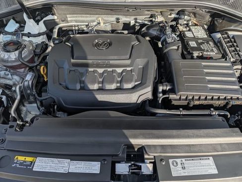 Used 2019 Volkswagen Tiguan SE AWD/4WD image 35