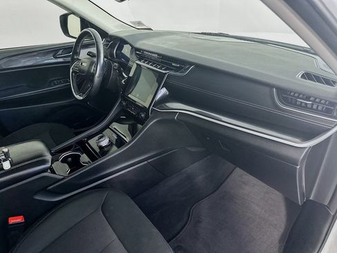 Used 2022 Jeep Grand Cherokee L Laredo w/ Luxury Tech Group I image 30