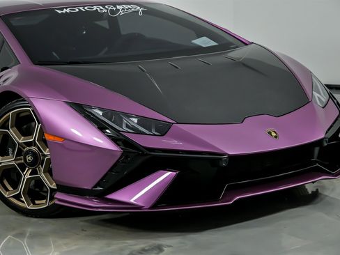Used 2023 Lamborghini Huracan Tecnica RWD image 3